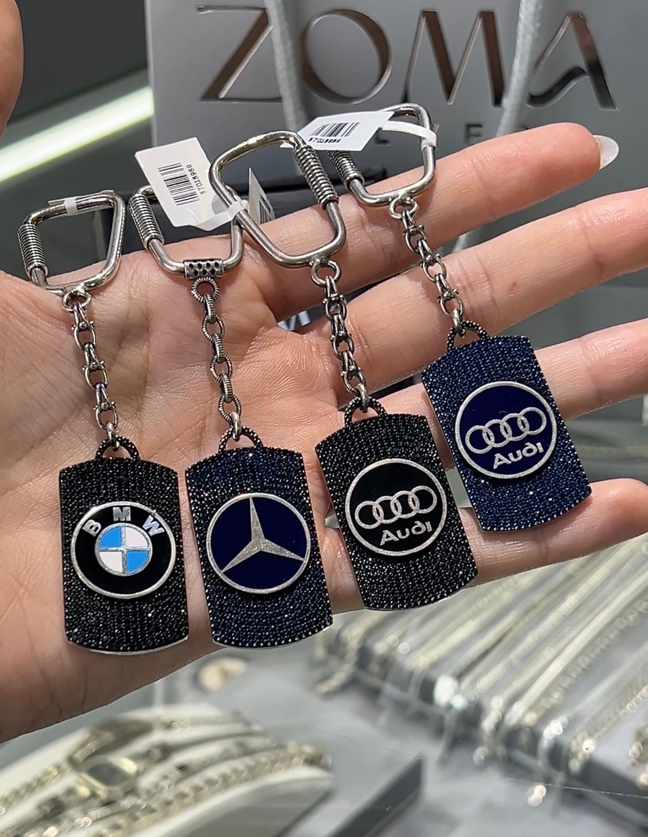 keychains – zoma silver