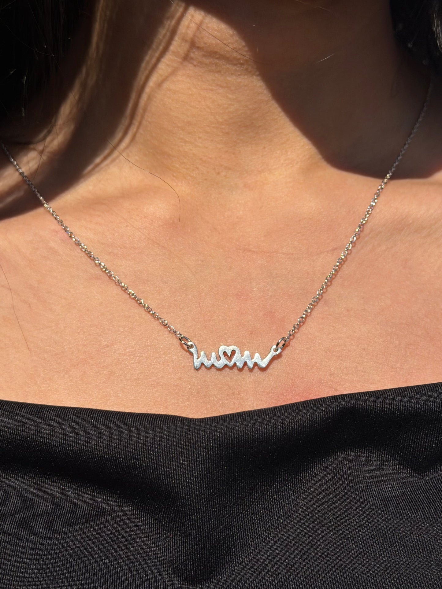Mom Necklace in Sterling Silver 925s