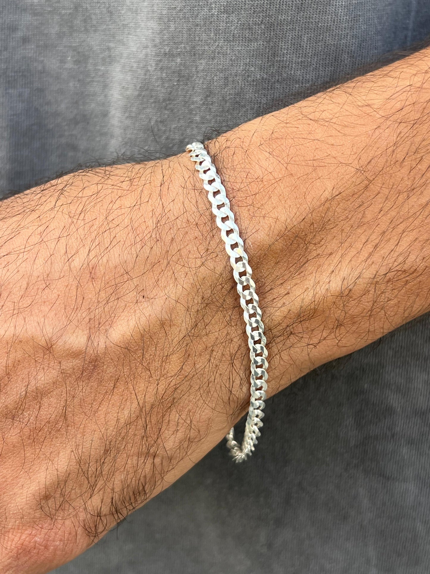 Decent Grommet bracelet-for Men's Sterling Silver 925s (21cm-4mm)