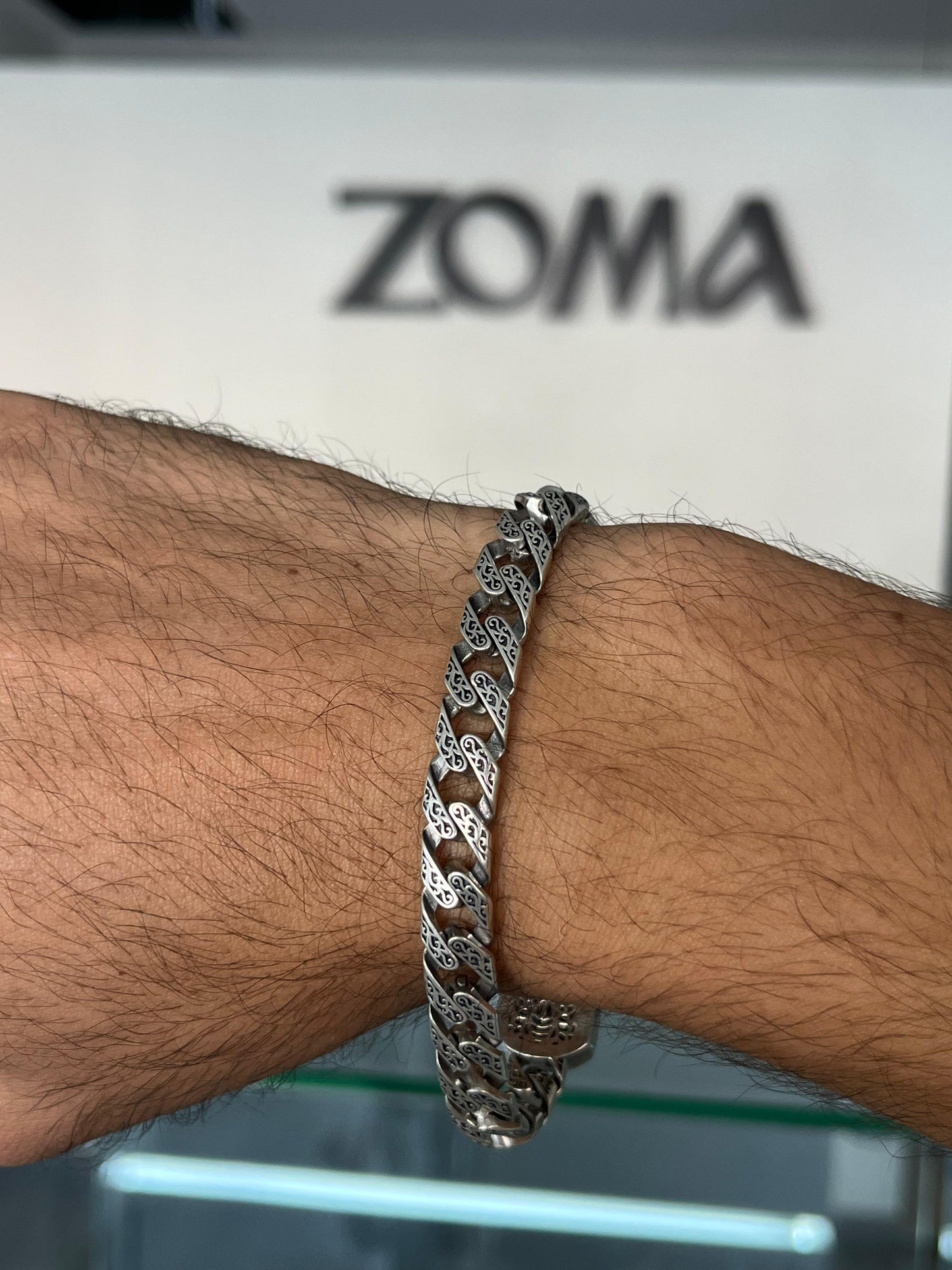 The Iconic Lion Lock Bracelet for Men's Sterling Silver 925s-21.5cm