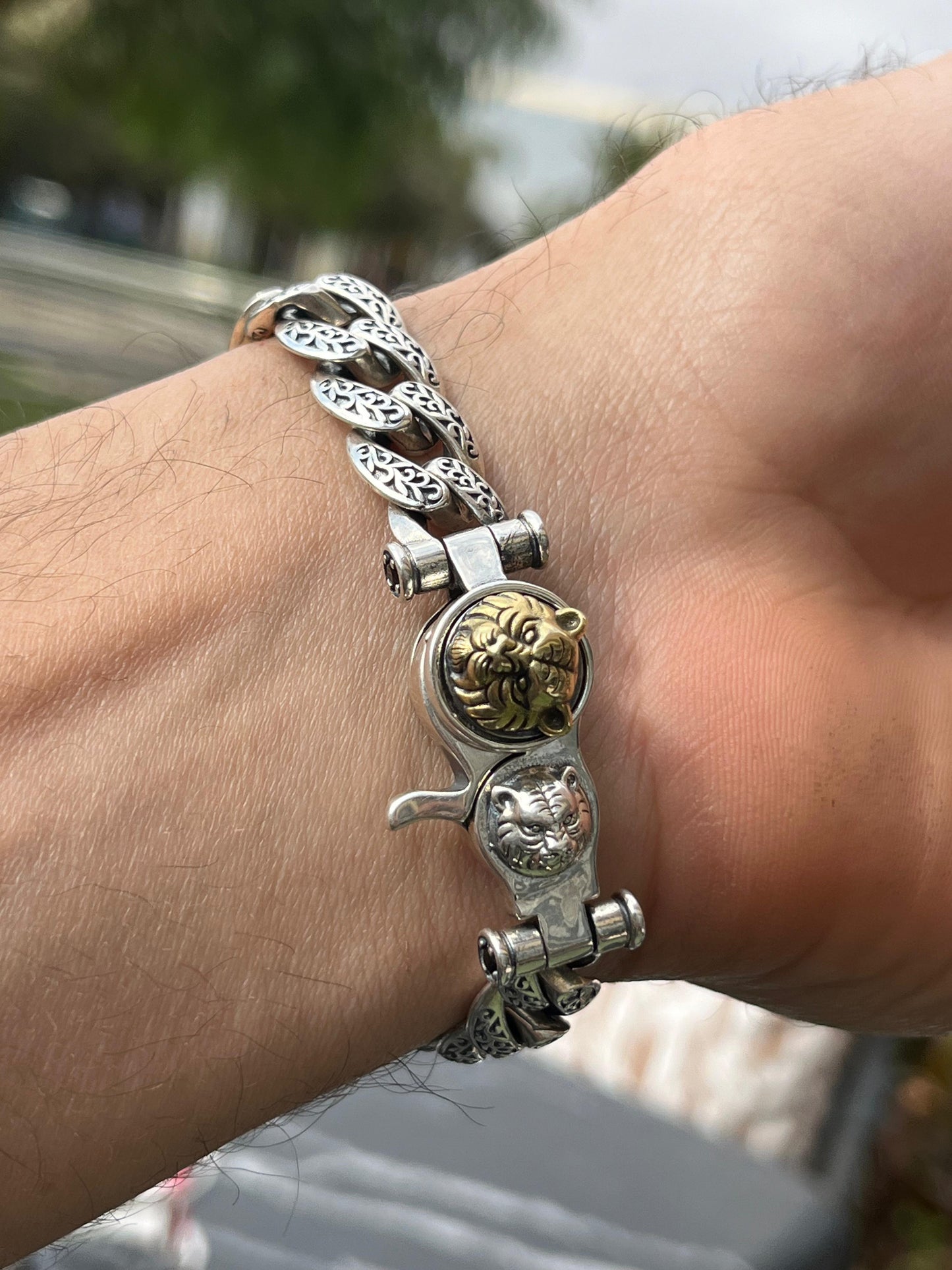 Double Head Versace-Rotating Tiger head bracelet for men925s