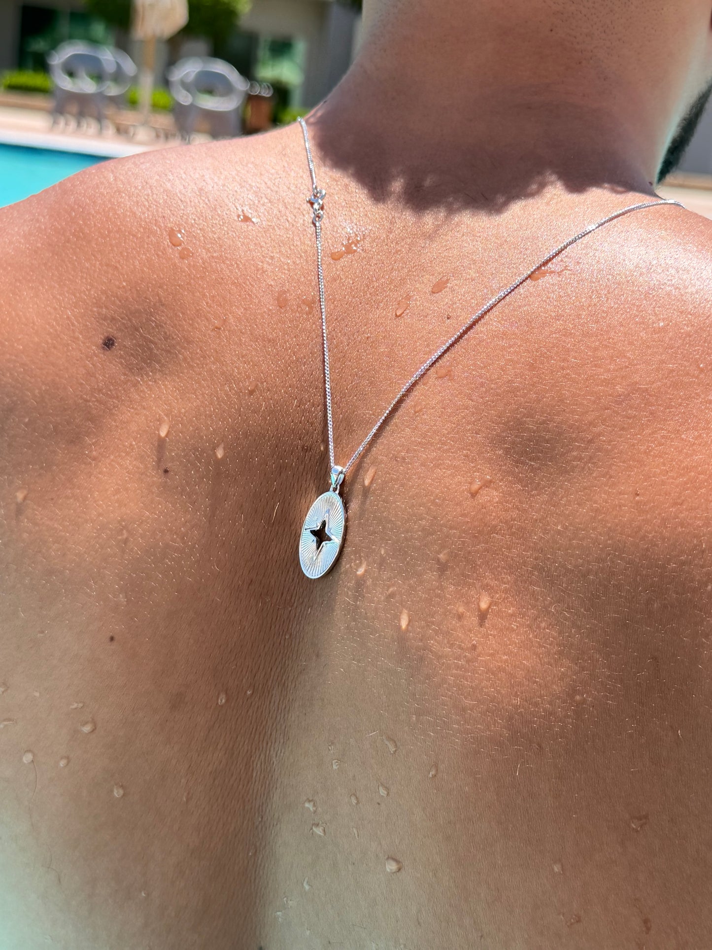 Big Stellar Seal Necklace in Sterling Silver 925s