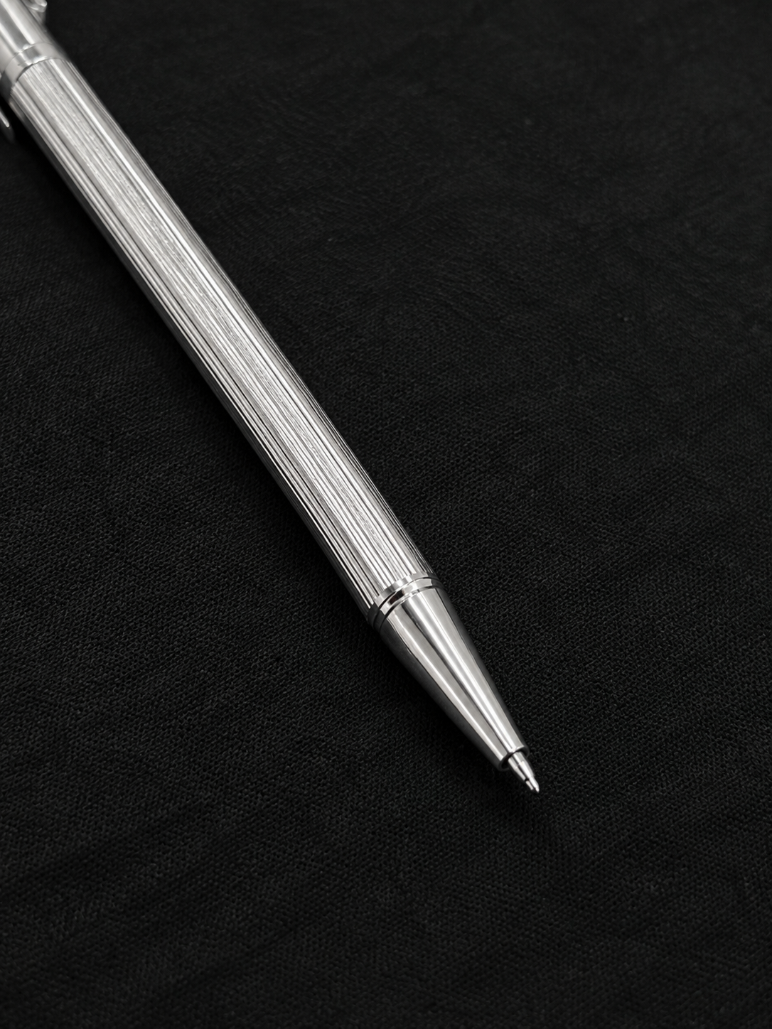 Sleek pen Sterling Silver925