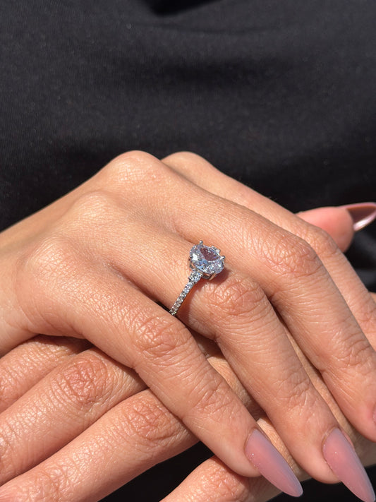 Oval-cut Ring -Clear Zirconia in Sterling Silver -925