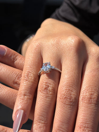 Oval-cut Ring -Clear Zirconia in Sterling Silver -925