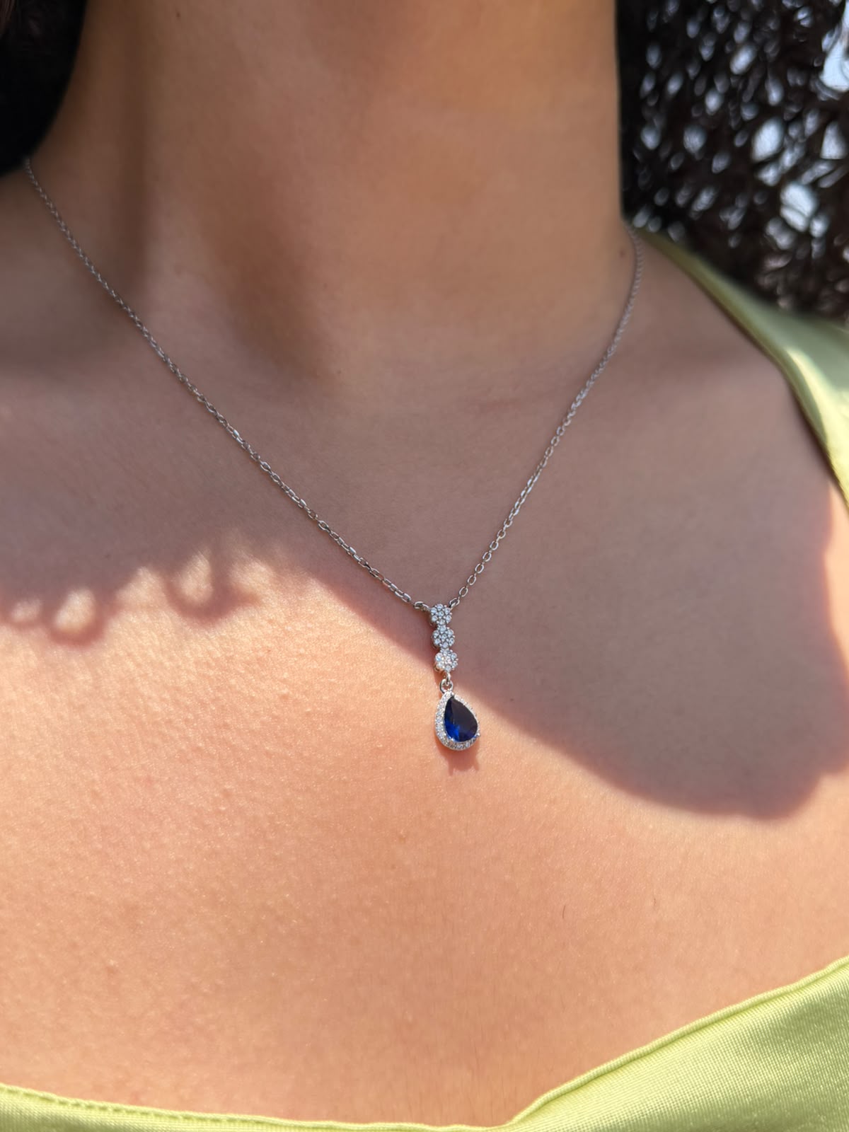 Pear-Shaped Red Stone Necklace in Sterling Silver 925s