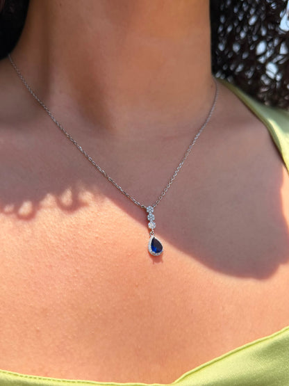 Pear-Shaped Red Stone Necklace in Sterling Silver 925s