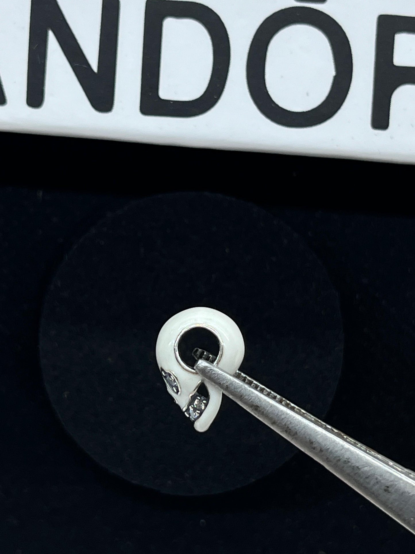 Pandora Glow-in-the-dark Sparkling Skull Charm