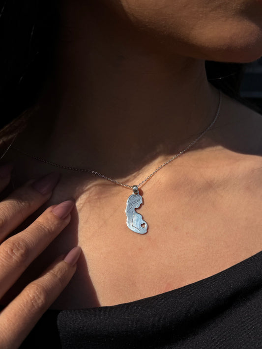 Pregnant Mommy Necklace in Sterling Silver 925s