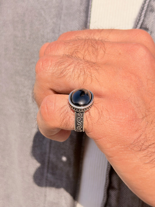 Nero Signet Ring in Sterling Silver 925s