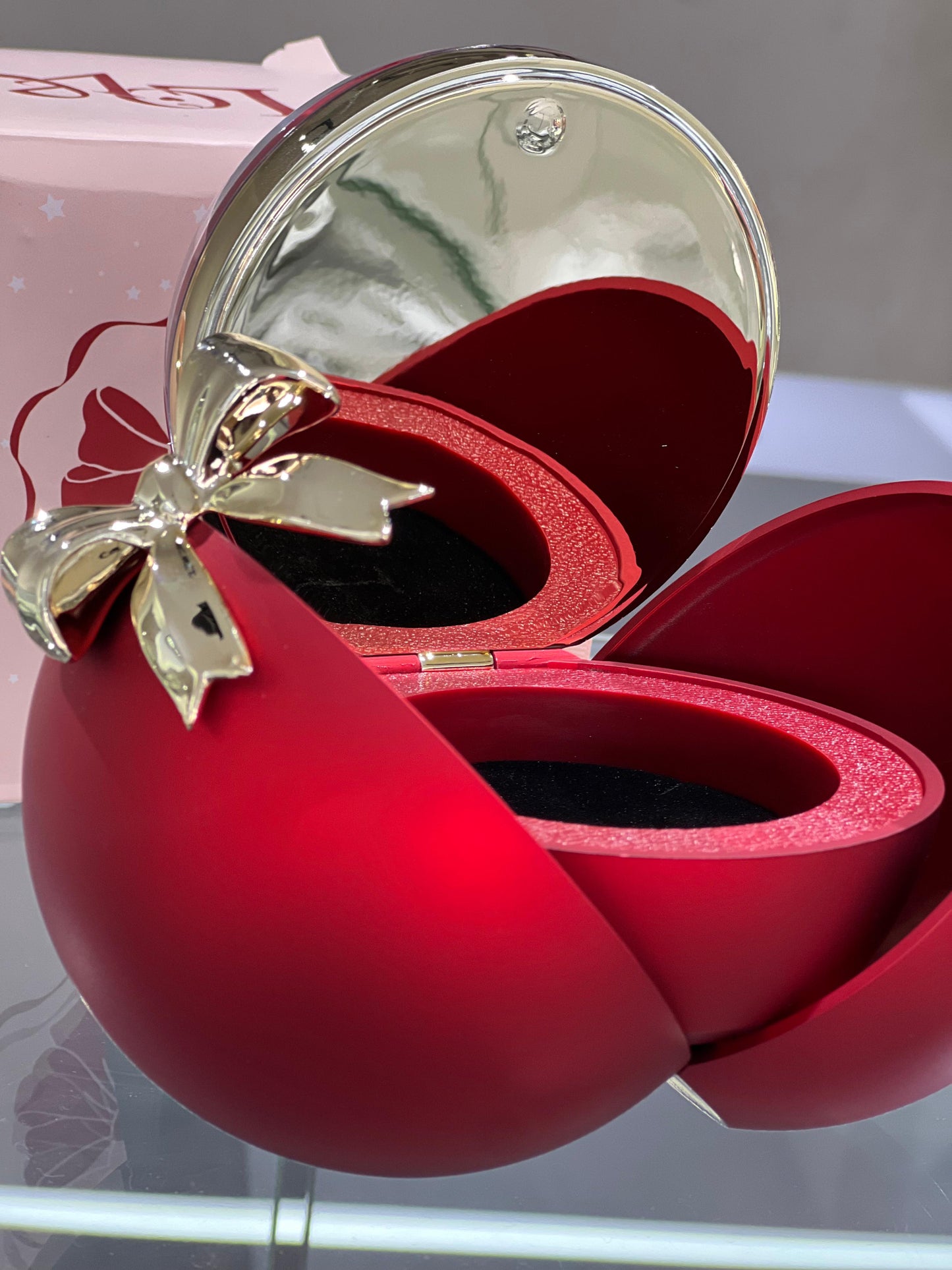 Red Ball Gift Box ❤️‍🔥