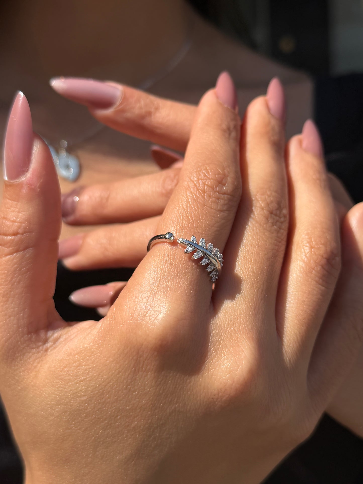 Dainty Leaf Ring in Sterling Silver -925