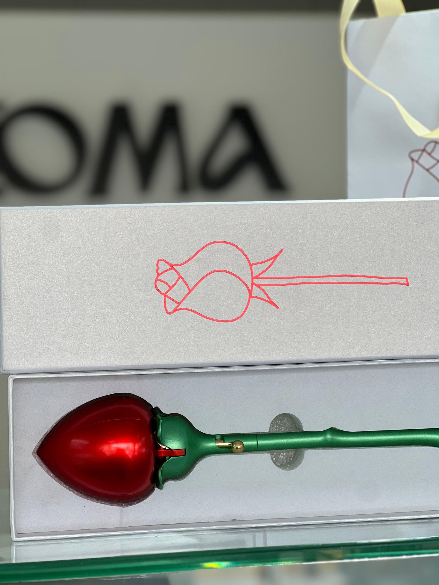 Open Metal Flower Valentine’s box🌹