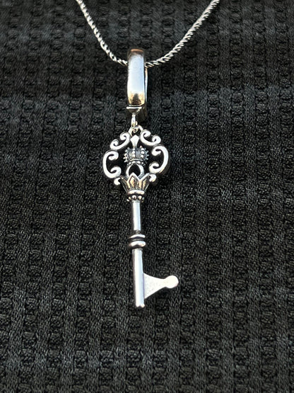 Monarch Key Pendant – S925 Silver-4.5cm