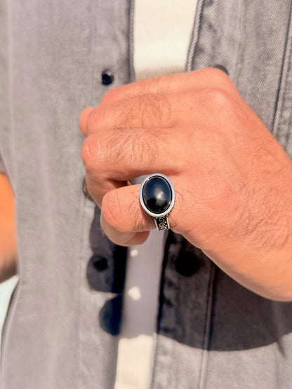 Nero Signet Ring in Sterling Silver 925s