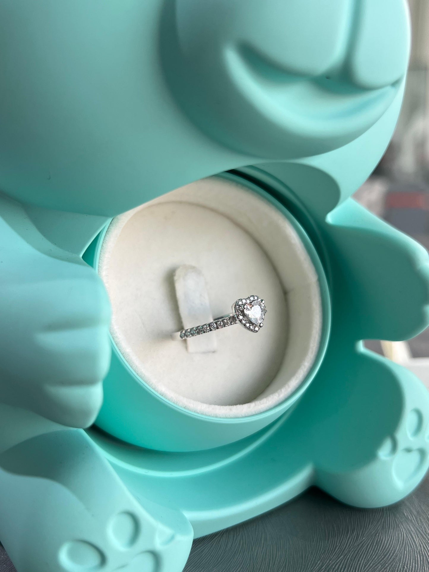 Blue Cute Teddy Bear Valentine’s Box -Natural Rose🧸