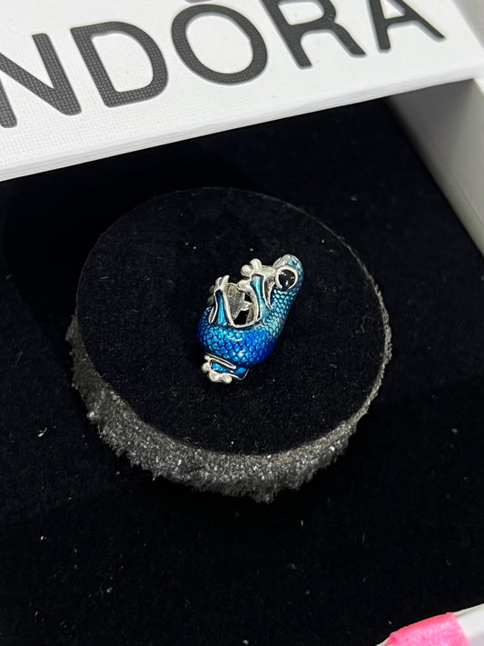 Metallic Blue Gecko Charm