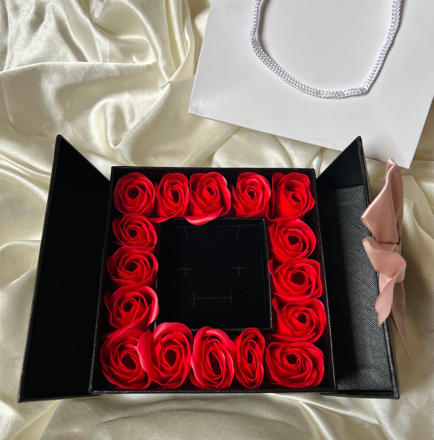 Large Black Flower Box 🖤🌹