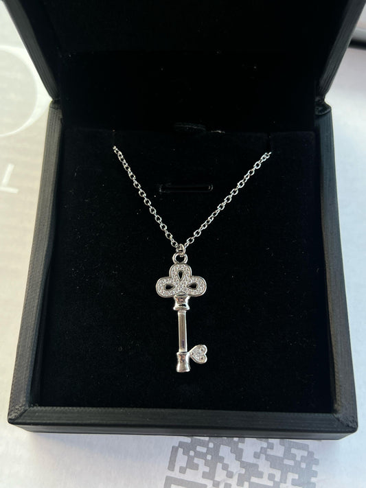 Sparkling Key Necklace -sterling Silver-925s