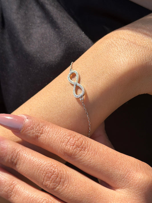 Sparkling Infinity Bracelet -in Sterling Silver -925