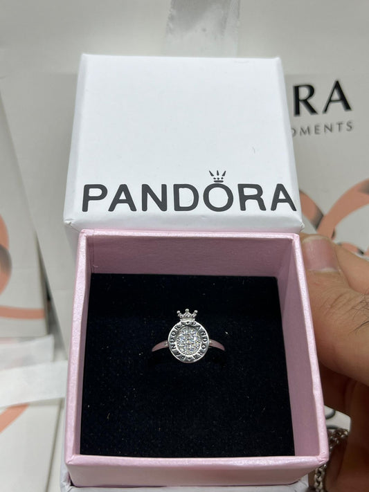 Sparkling signature crown Ring