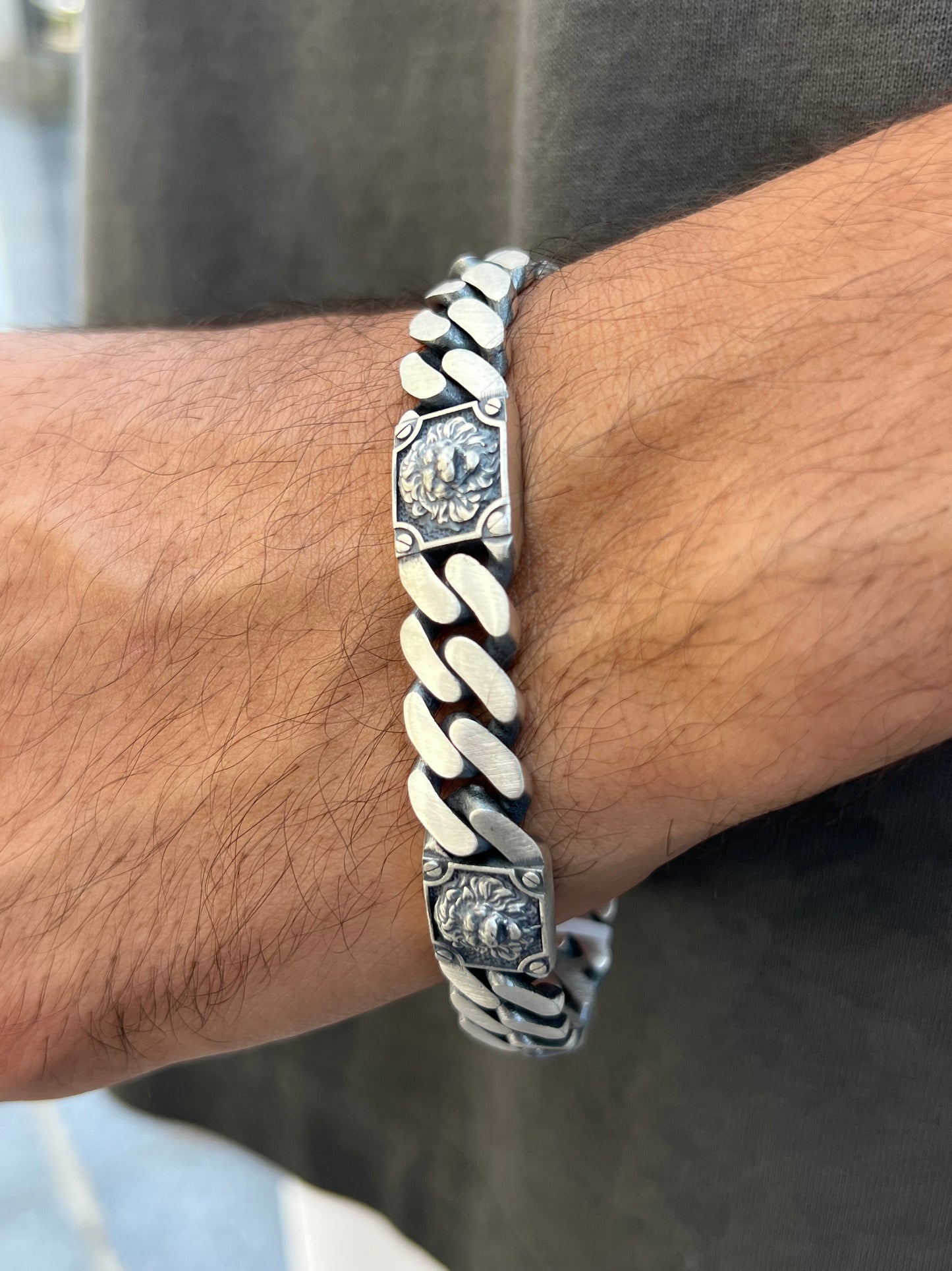 Sleek lion bracelet -pure silver S925-