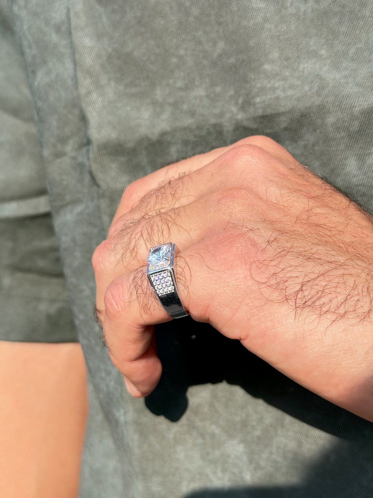 Crownset Ring in Sterling Silver 925s