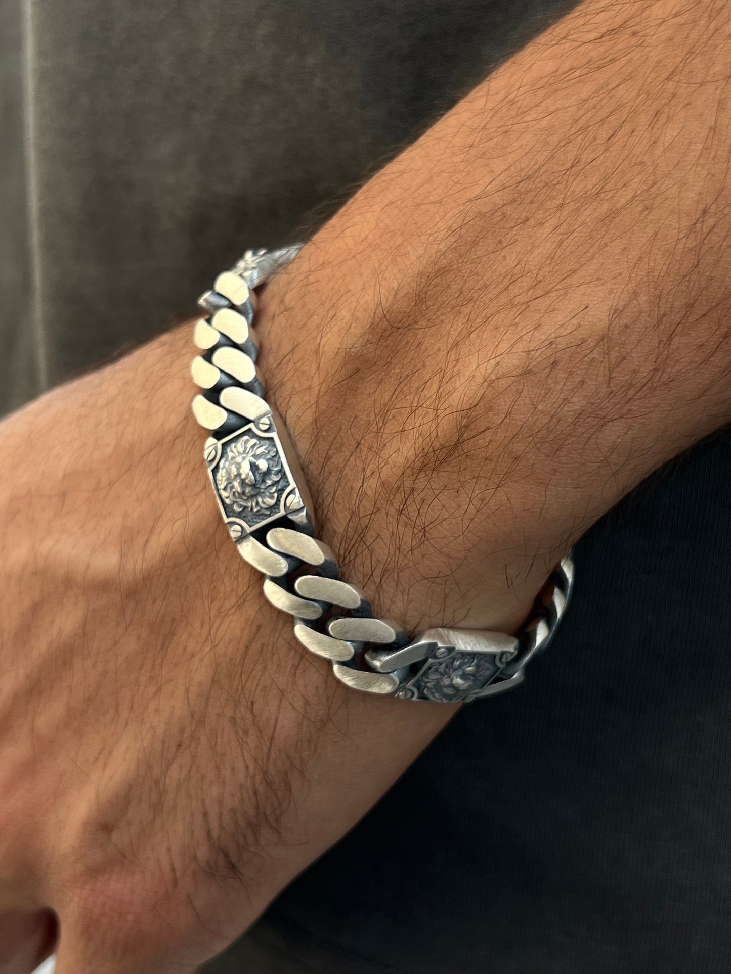 Sleek lion bracelet -pure silver S925-