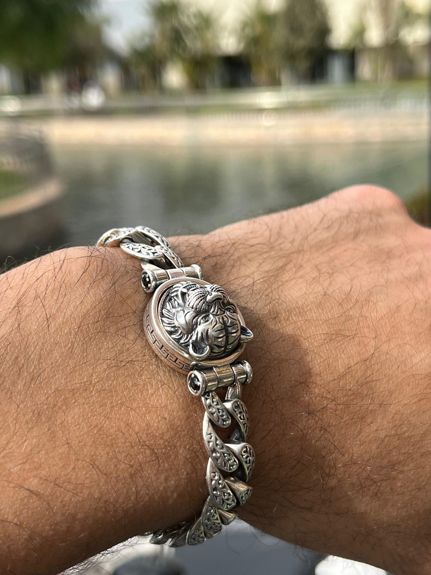 Double Head Versace-Rotating Tiger head bracelet for men925s