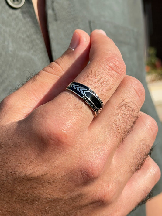 Chevron Guard Ring in Sterling Silver 925s