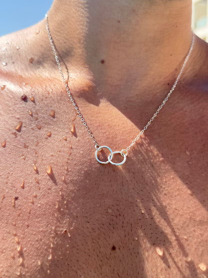 interlocking circles Necklace in Sterling Silver 925s