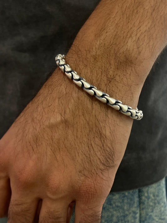 Sleek Venom Bracelet for Men's Sterling Silver 925s-20cm