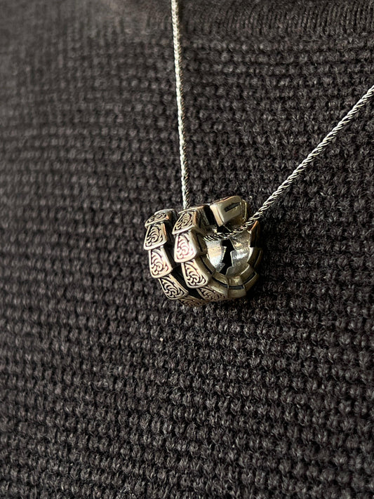 Armed Snake Pendant – S925 Silver-1.5cm