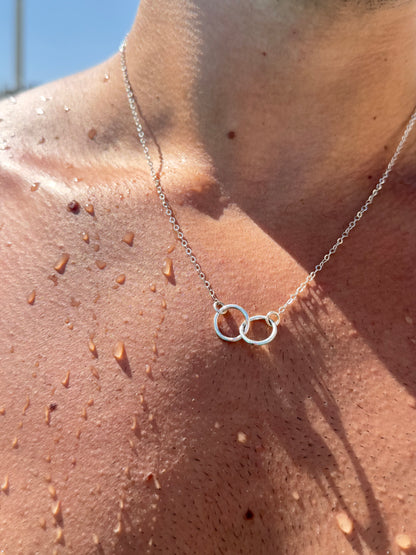 interlocking circles Necklace in Sterling Silver 925s