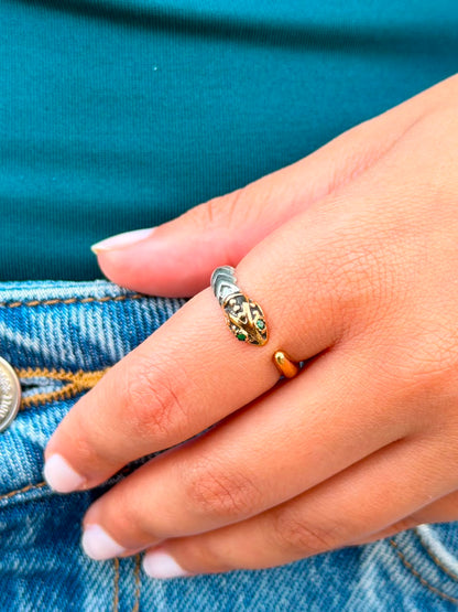 Serpentine Ring in Sterling Silver -925s