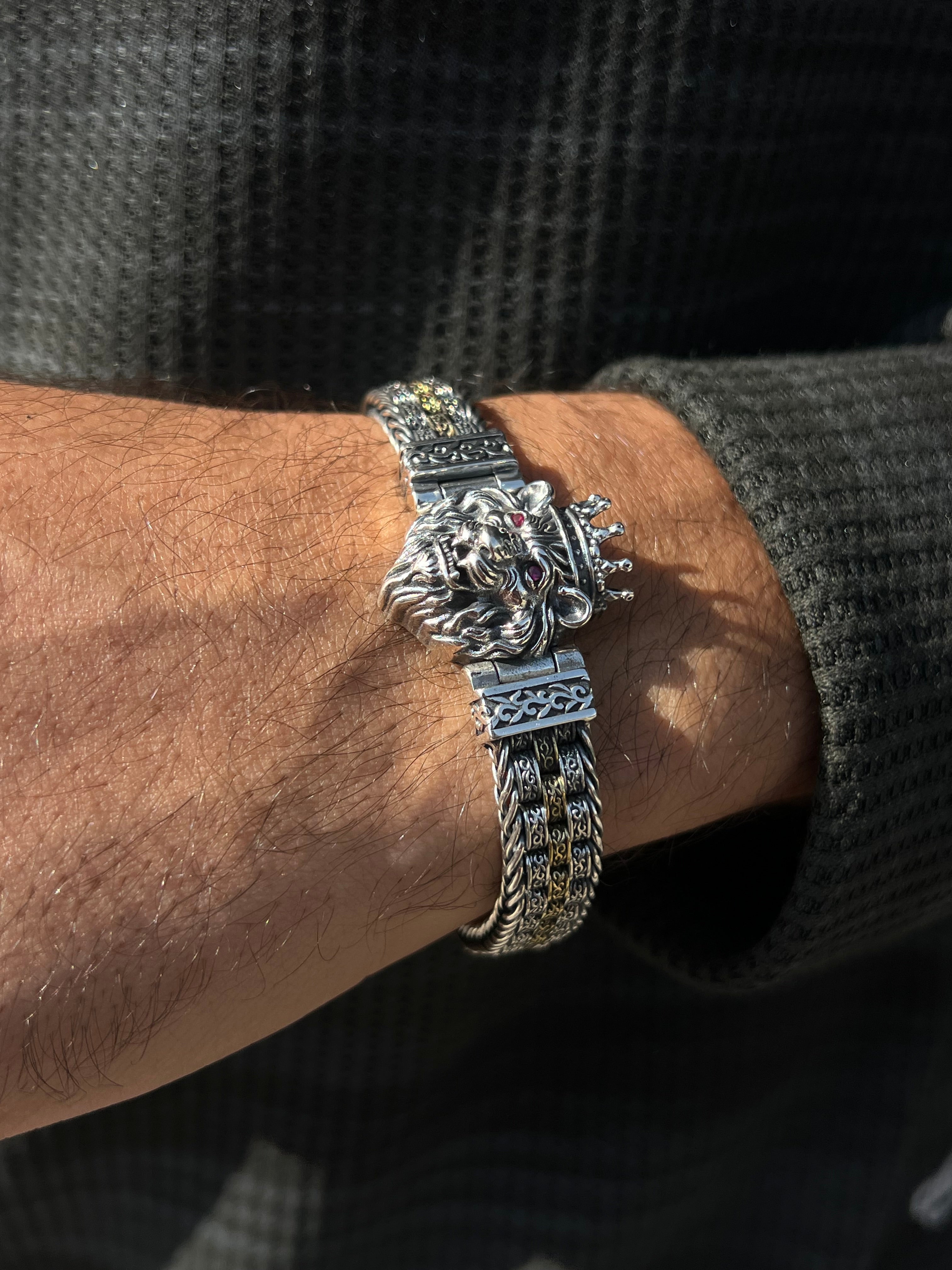 Emerald eyes King lion head bracelet for men 925s – zoma silver