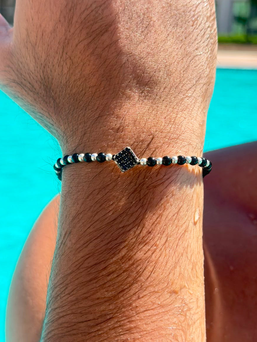 Noir crest + Silver Beads Adjustable Macramé Bracelet